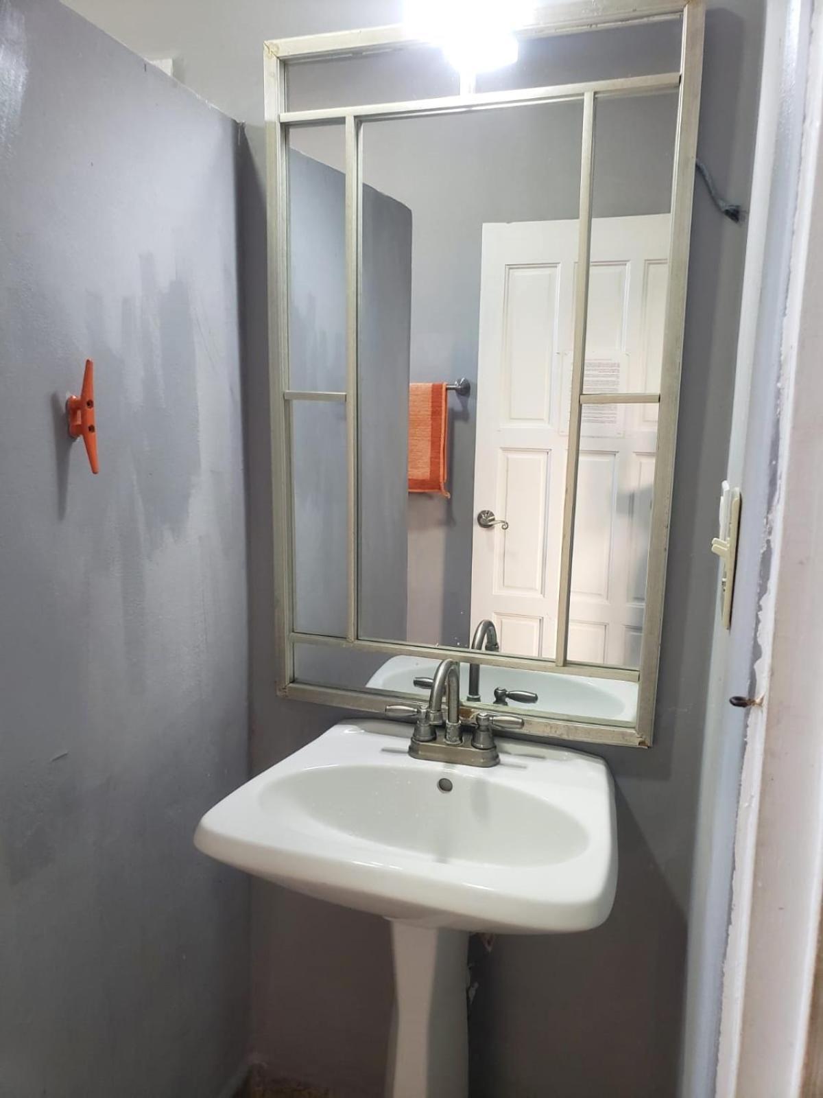 Beach Club Budget Rooms At Popeyes Caye Caulker Exterior foto