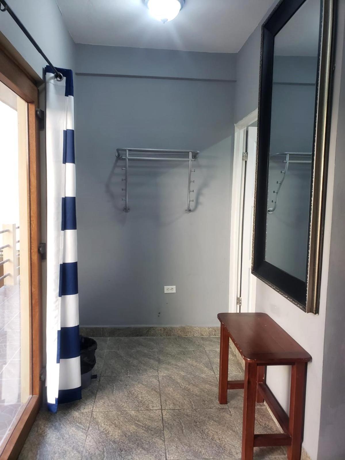 Beach Club Budget Rooms At Popeyes Caye Caulker Exterior foto